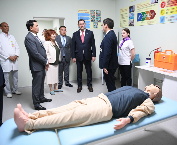 Қонаев қаласында медицина қызметкерлері күніне арналған мерекелік шара өтті