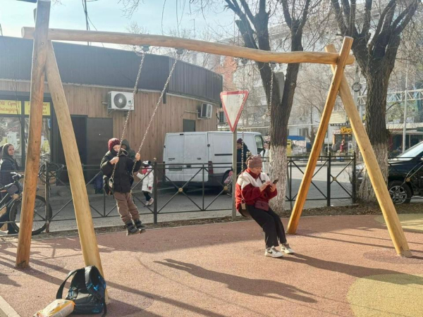 Қонаевта жабайы сауда орнына сквер салынды