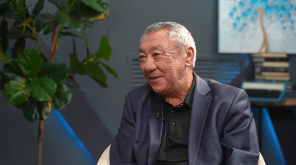 Интервью с основателем ретро автосалона «Тулпар» | Муратбек Сергибаев