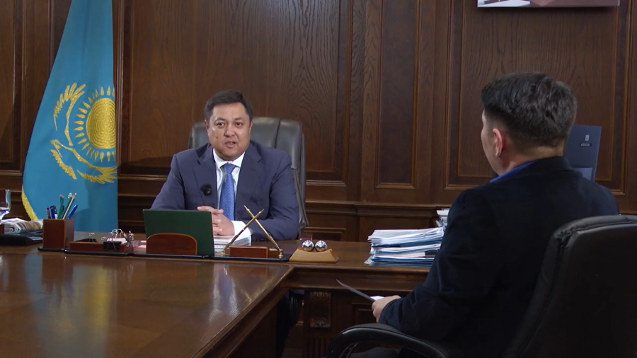 Аким Жамбылского района отвечает на вопросы жителей