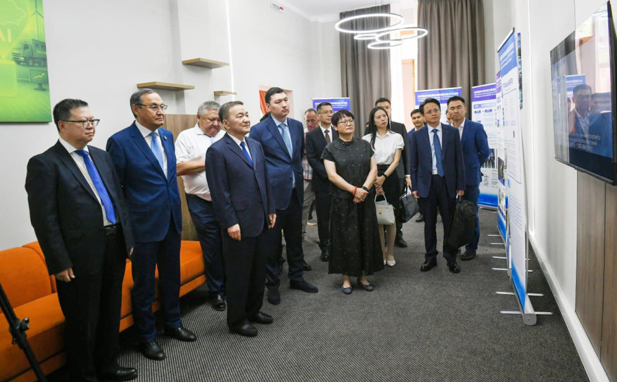 Казахстан и Китай запускают совместный Институт ИИ и инновационные проекты