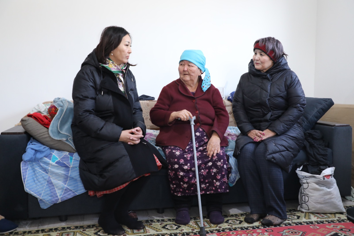 Алматыда өрттен зардап шеккен отбасының үйін «AMANAT» партиясының Қоғамдық қабылдауы қалпына келтіруге көмектесті