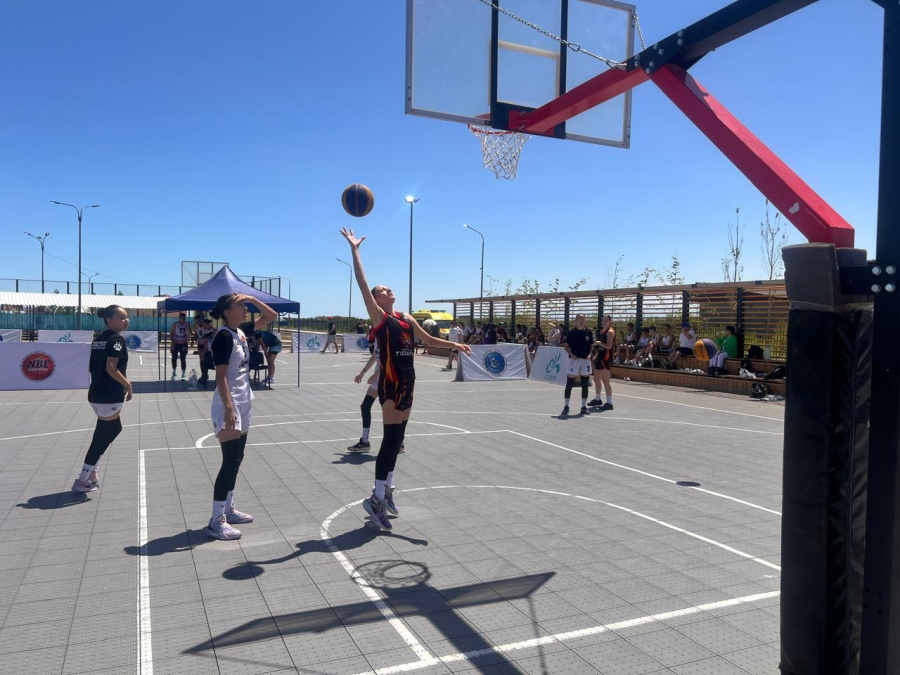 В Конаеве проходят VI Молодёжные спортивные игры РК по баскетболу