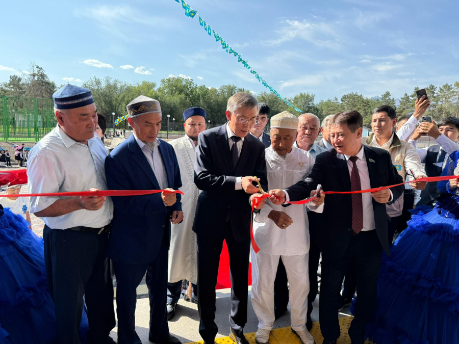 Конституция күніне орай екі жаңа мектеп