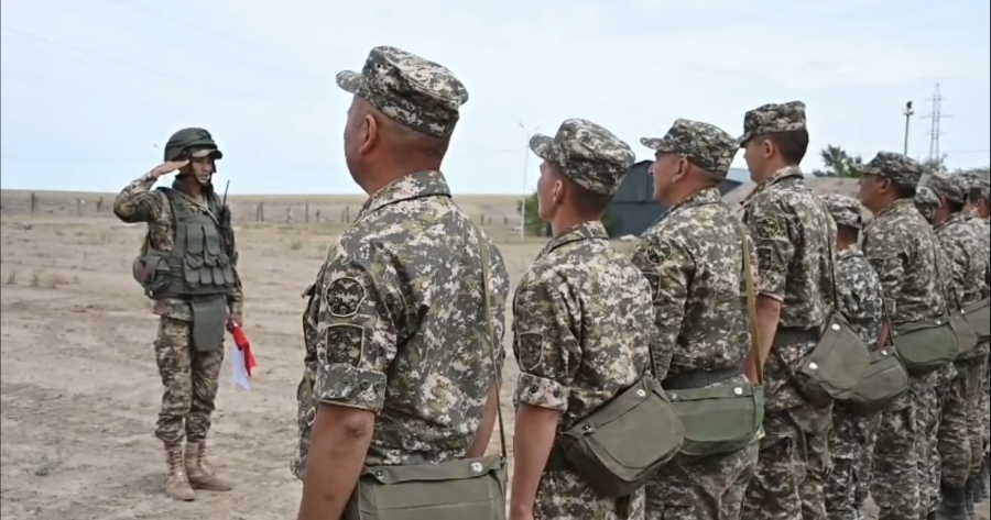 В Конаеве военнообязанные успешно провели 25-ти километровый марш