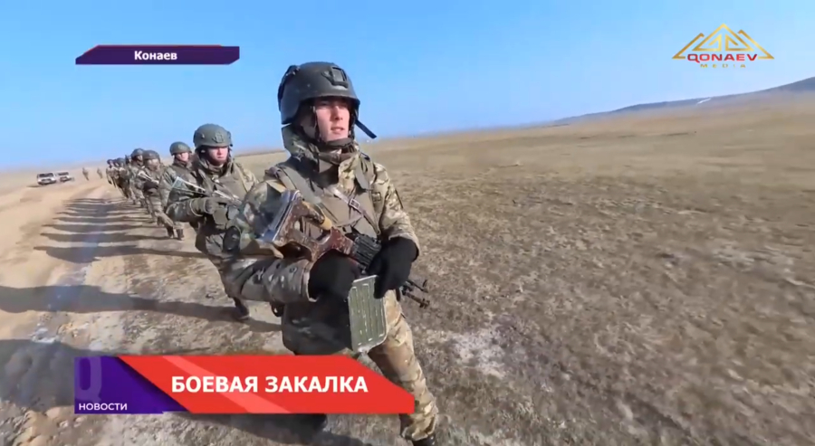 30 километров на выносливость: в Конаеве прошёл марш десантников