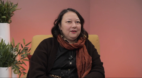 Дина Букискова: О создании и подборе кинокостюмов и интеграции ИИ в этот процесс | Интересный.Человек