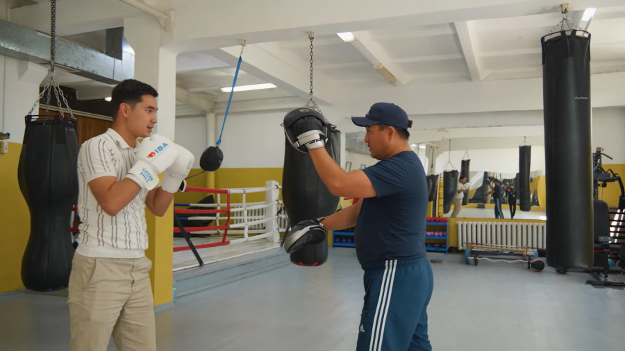 Спорт мектебінің қызметкерлері