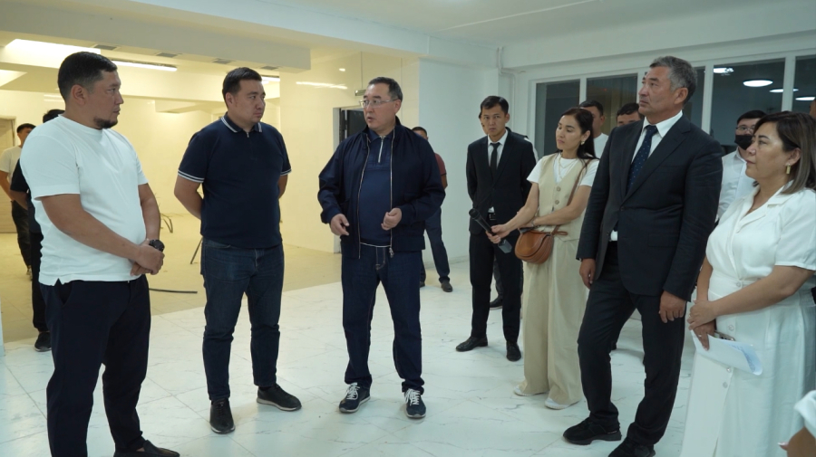 Қонаевтағы №4 мектептің күрделі жөндеу жұмыстары облыс әкімінің сынына ілікті