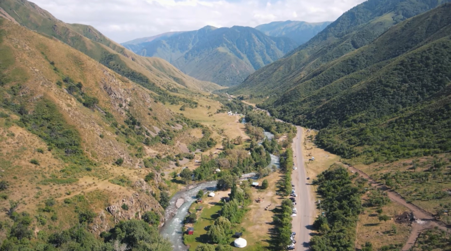 Есік көлінің әдемілігі